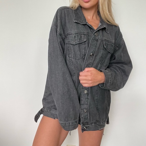 Jackets & Blazers - Topshop oversized black denim jacket size M🖤
